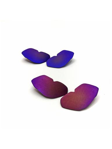 Maarja Niinemägi, Ohrschmuck, eloxiertes Titan